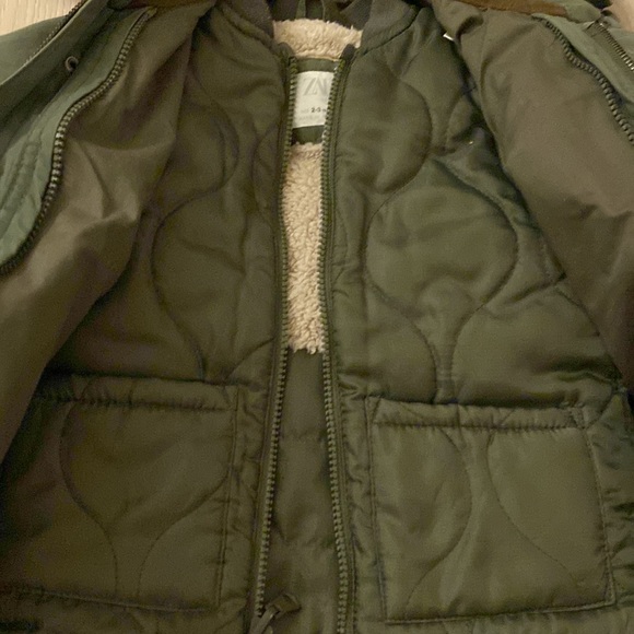 Zara - Picture 4 of 8